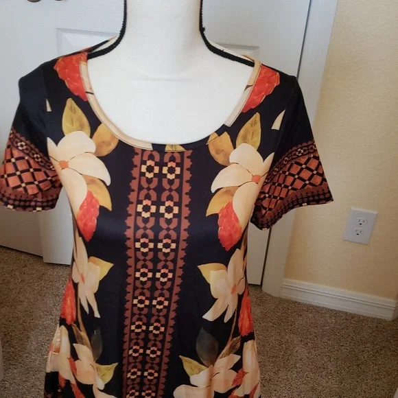 NEW Woman's Fall Dress - Picture 2 of 7